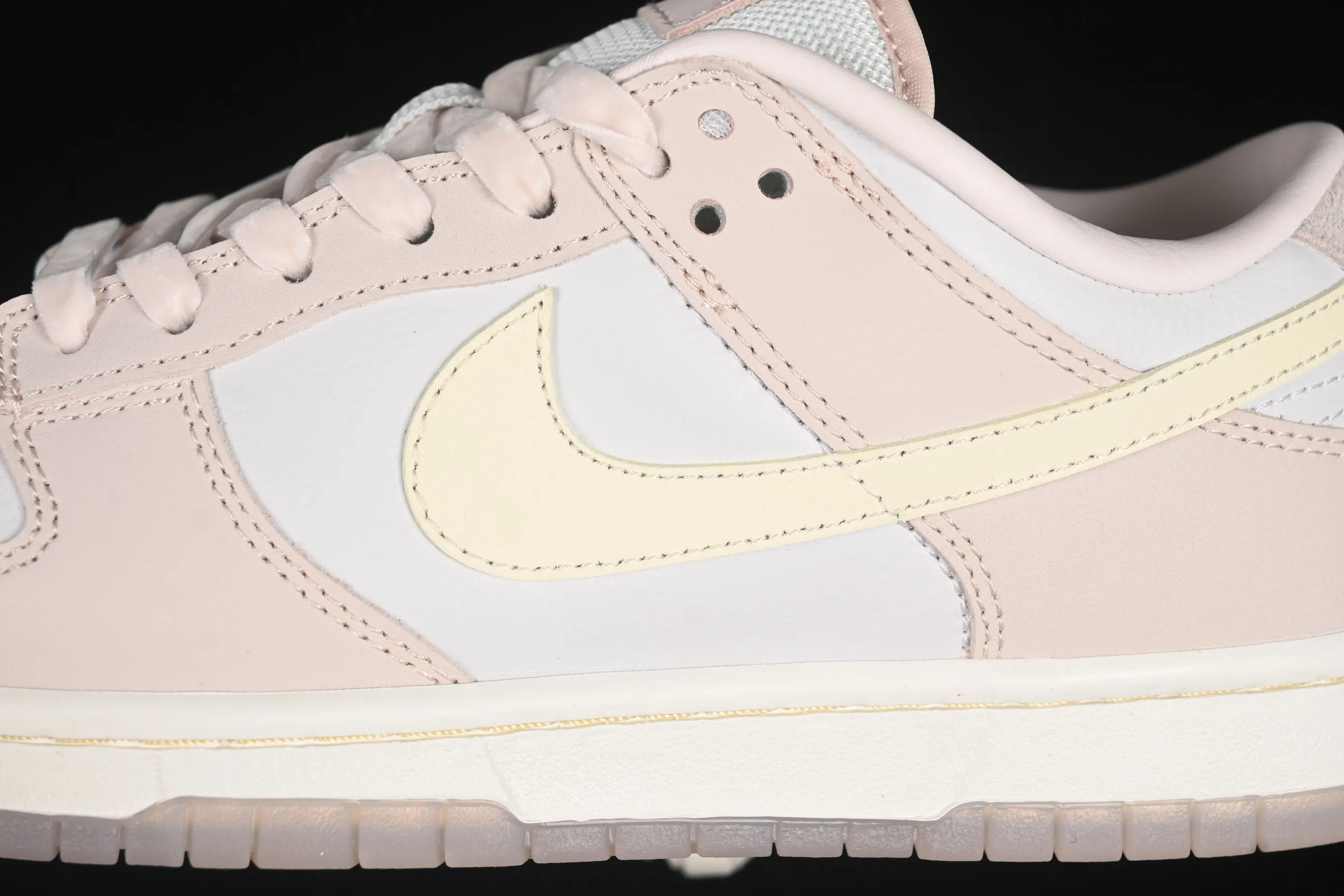 All categories Nk SB Dunk series Nk SB Dunk Low low-top sneakers Nk SB Dunk Low white light pink SB low-top casual sneakers FB7901-601